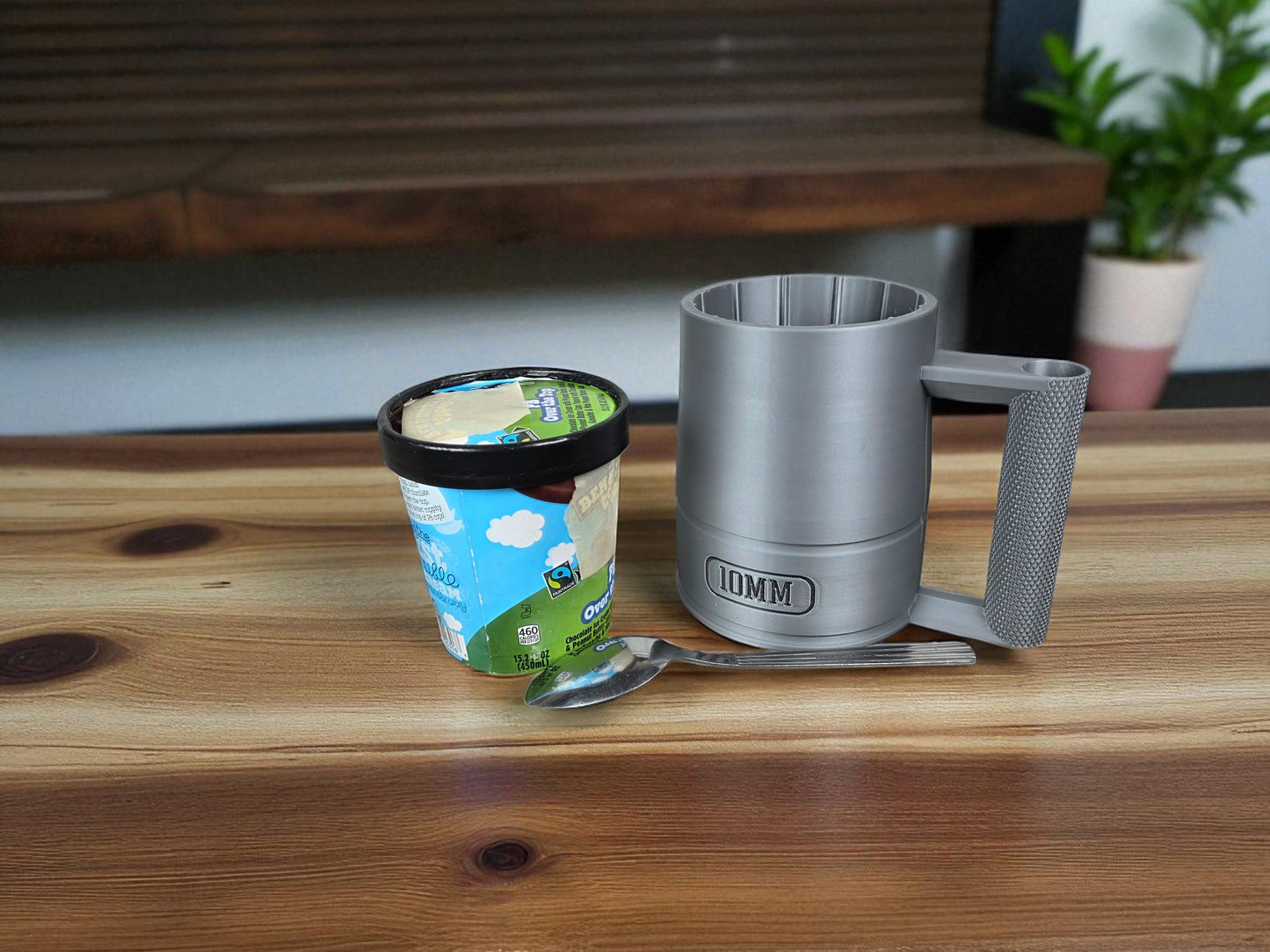 10mm Socket-Inspired Ice Cream Pint Holder ā 3D Printed with Grip Handle