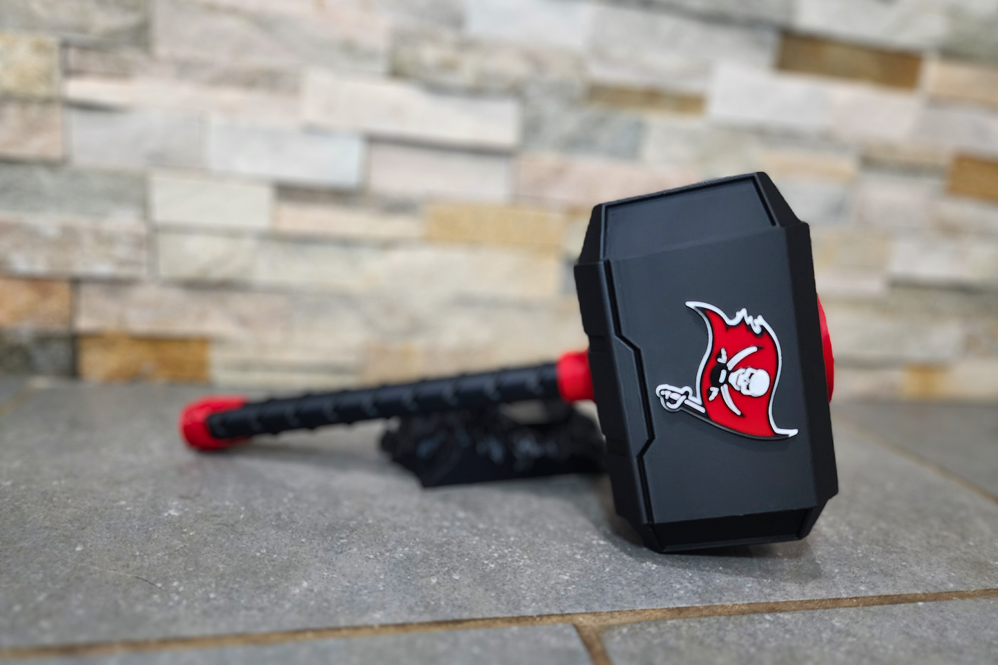 Tampa Bay Buccaneers 3D Printed Hammer – Sports Fan Decor