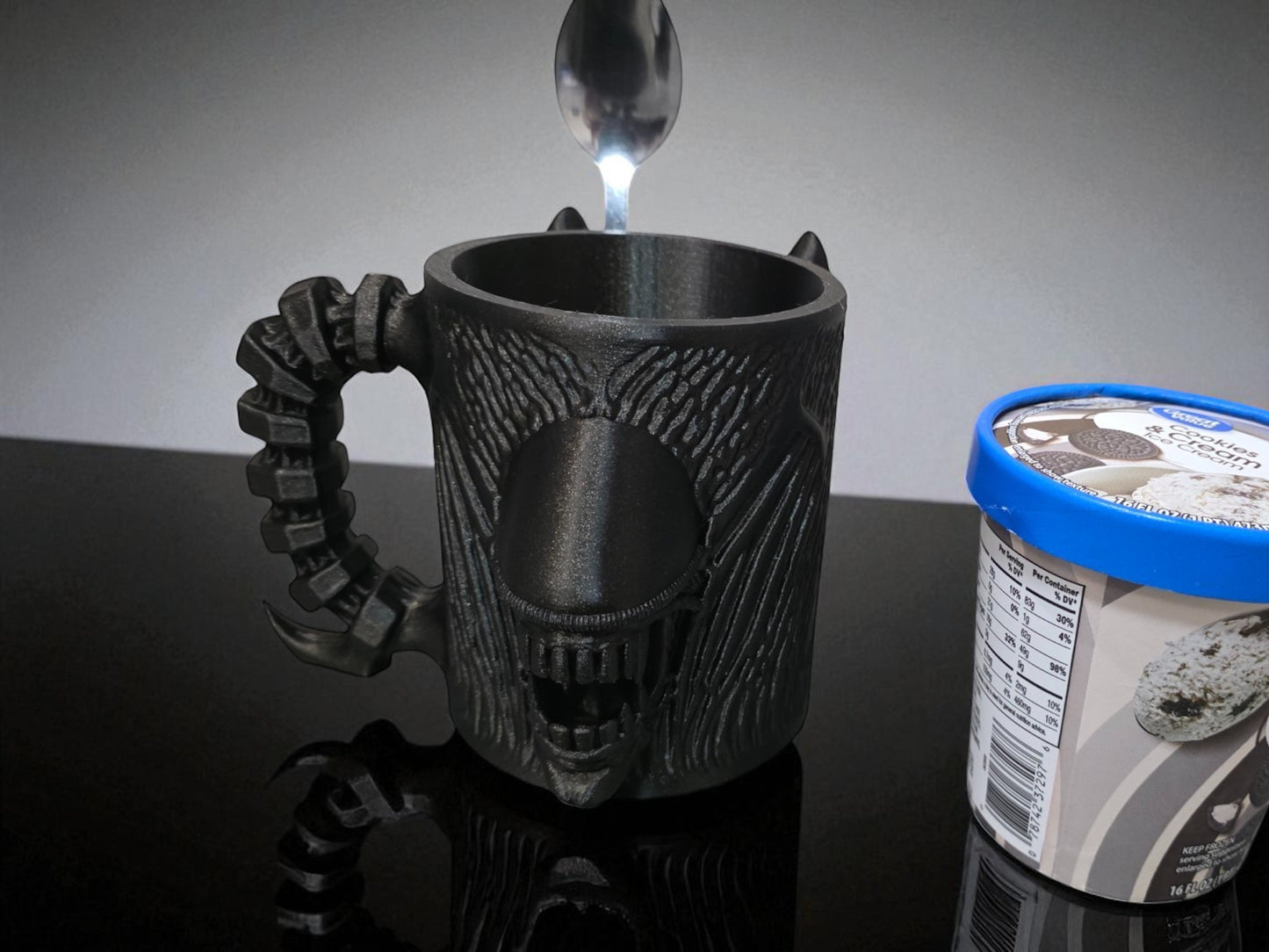 Alien Horror 3D-Printed Ice Cream Pint Holder with Spoon Slots Sci-Fi Fan Gift Unique