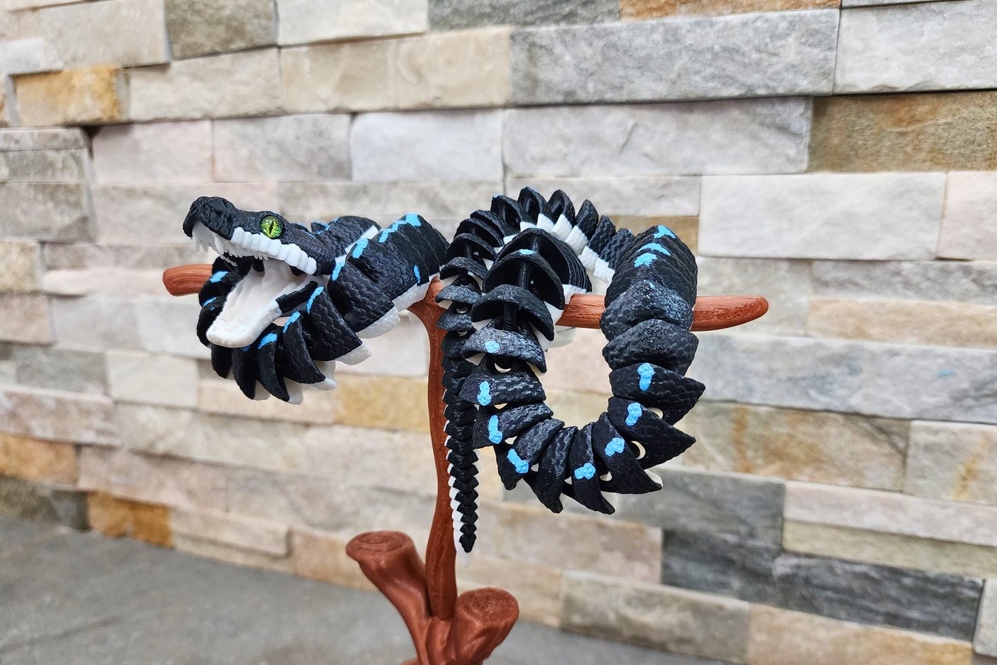 3D Printed Green Tree Python – Flexible Body, Movable Mouth, Glass Eyes – Silk Colors – Optional Branch Stand
