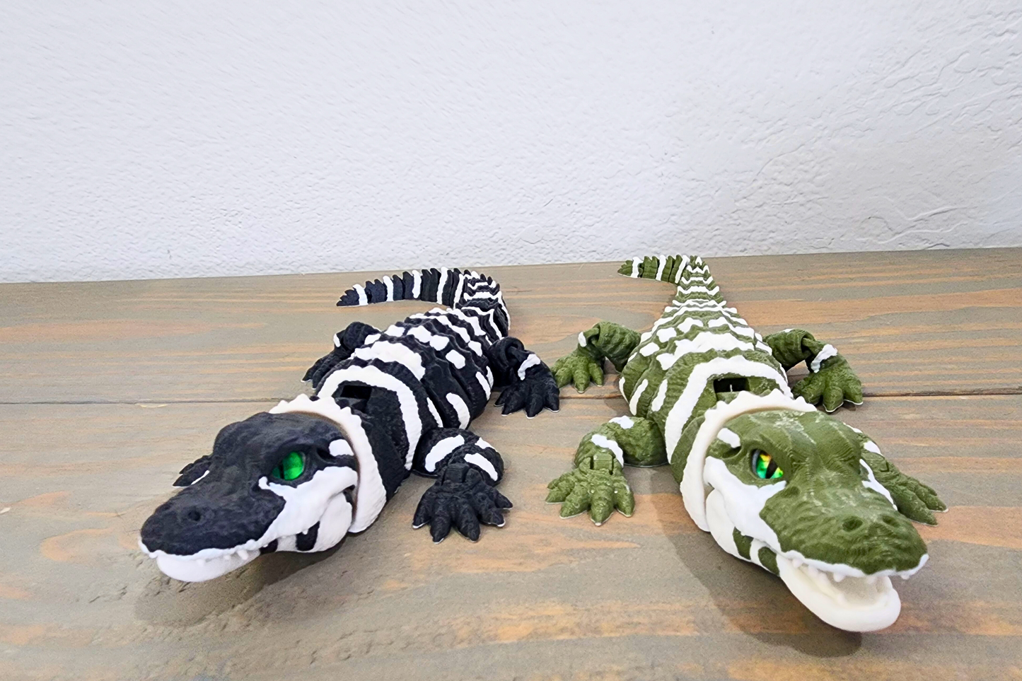 3D-Printed Articulated Alligator with Glass Eyes – Realistic & Poseable