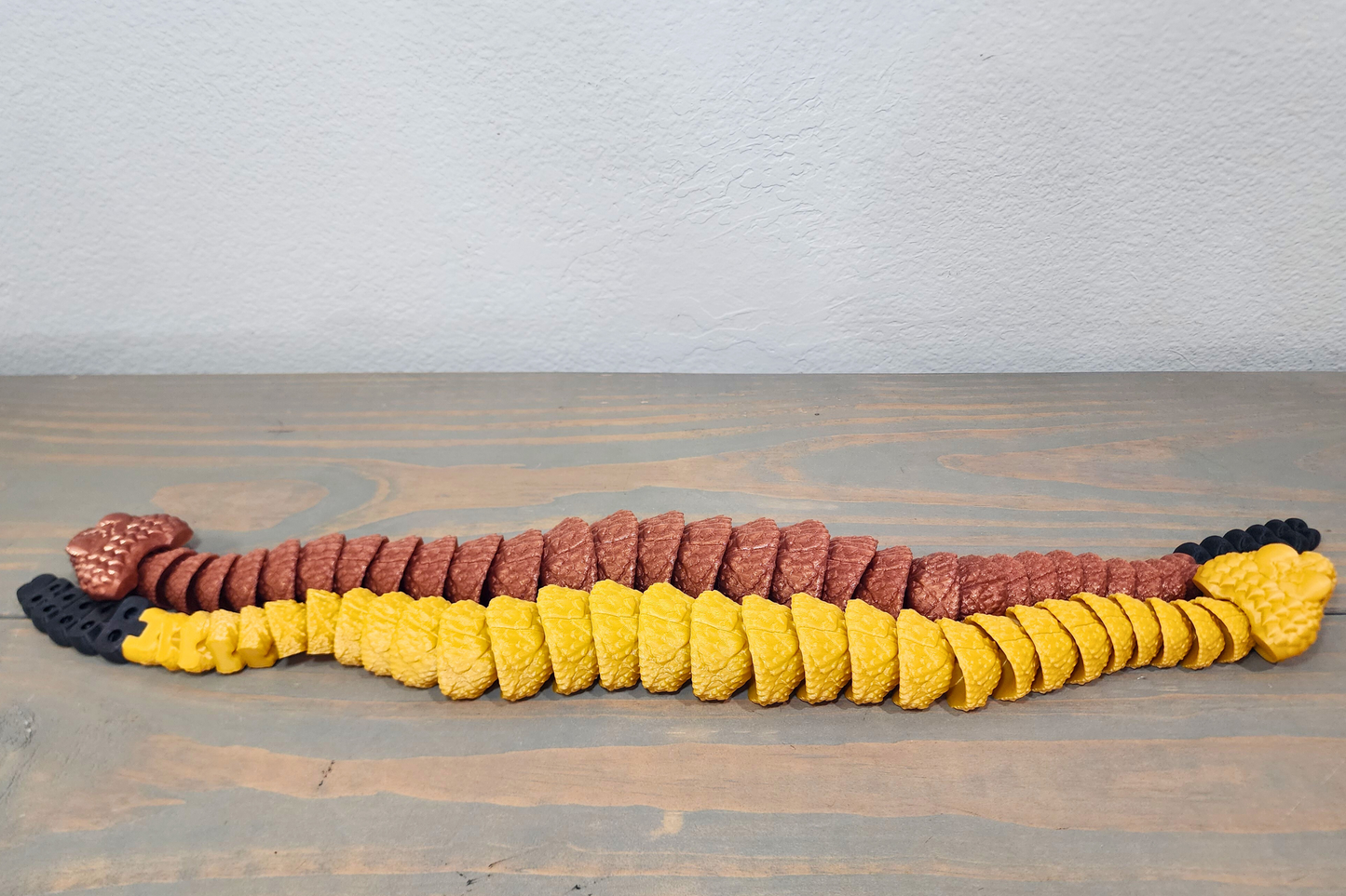 3D Printed Rattlesnake Model – 21" Long – Movable Fangs & Mouth, Flexible Body – Solid Color Snake