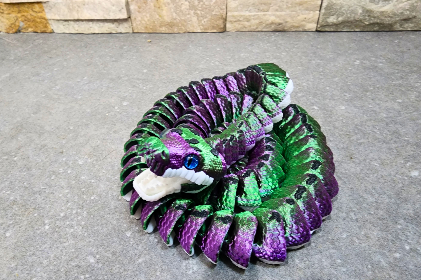 3D Printed Green Tree Python – Flexible Body, Movable Mouth, Glass Eyes – Silk Colors – Optional Branch Stand