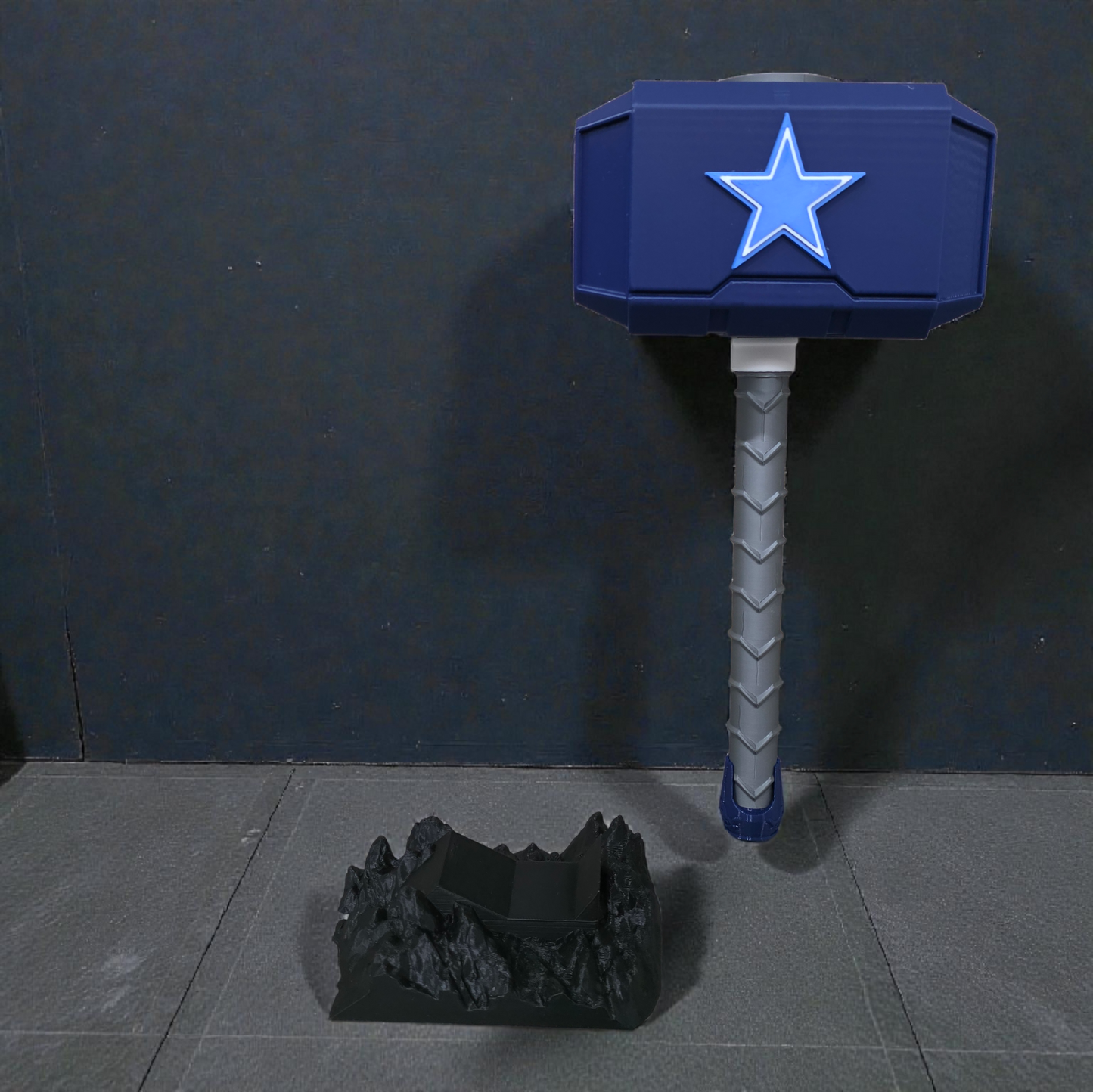 Dallas Cowboys 3D-Printed Thor-Style Hammer – 14” or 10” | With or Without Display Stand